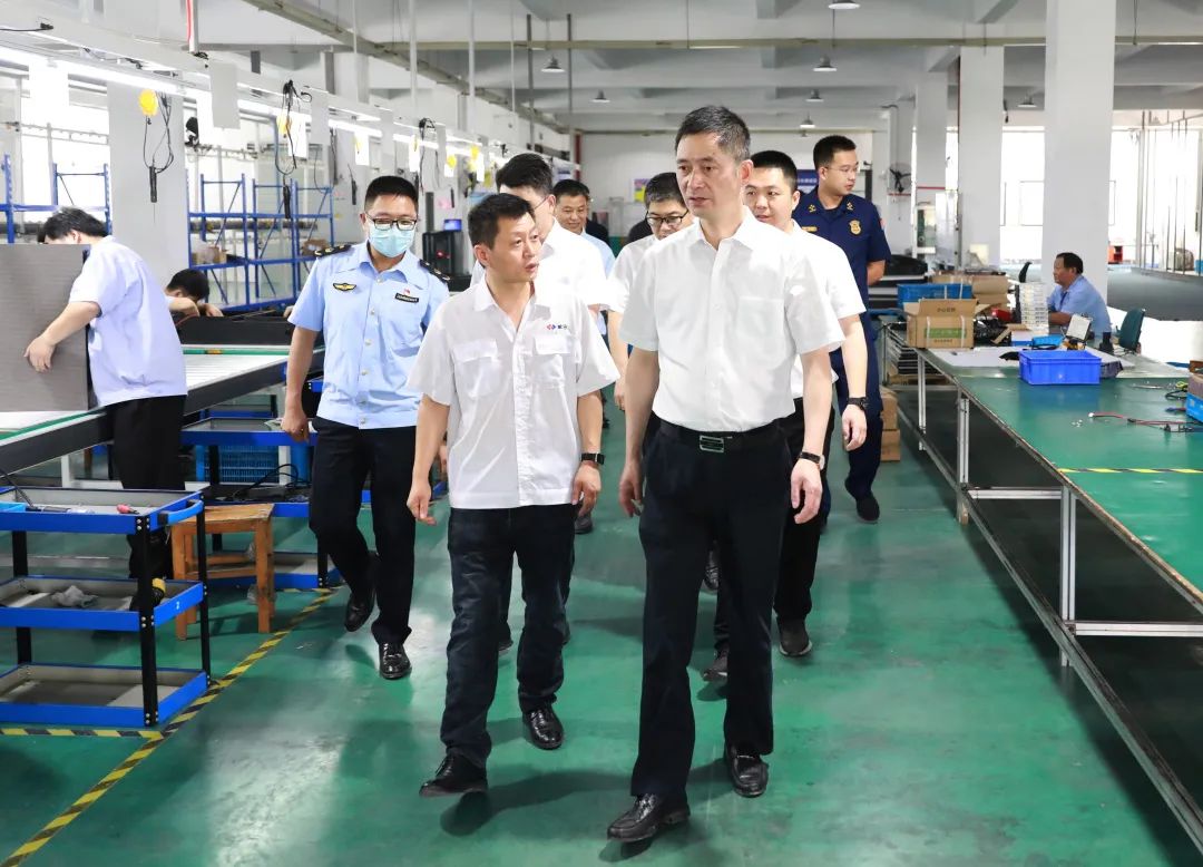 Hongwen Qian led a team to WGO Technology to inspect the Production Safety